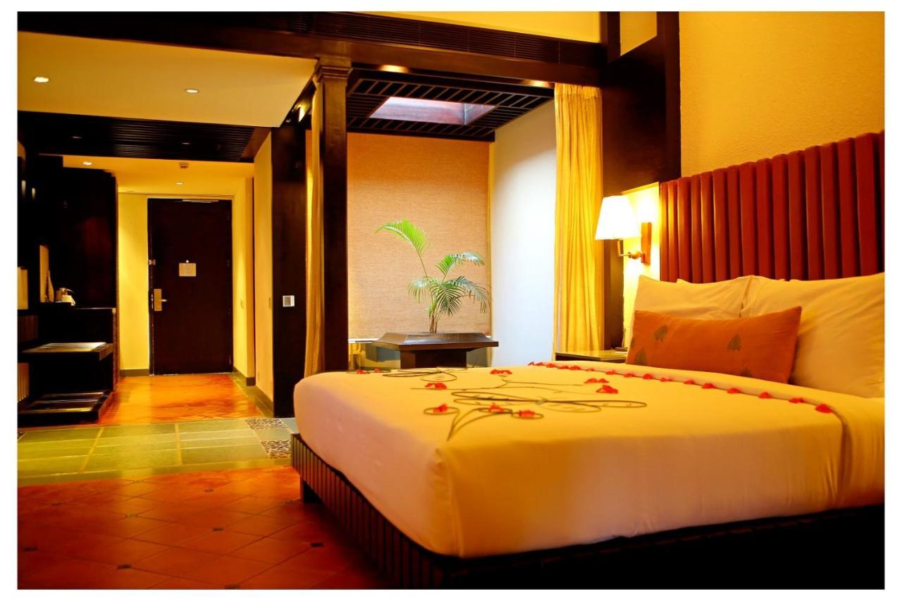 Vasundhara Sarovar Premiere Alappuzha Ngoại thất bức ảnh